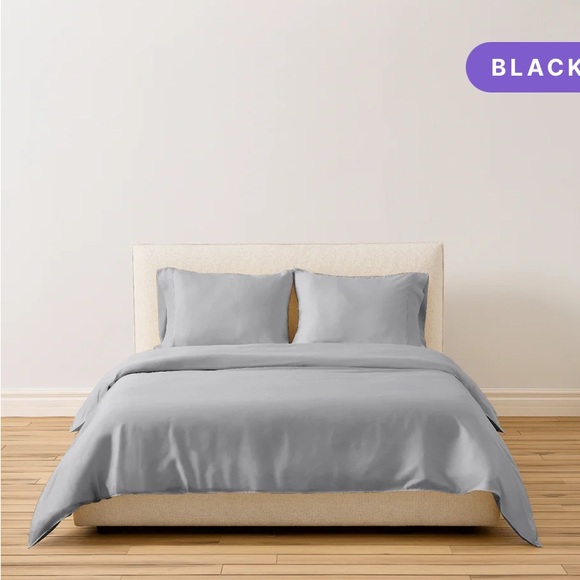 Two (2) Buffy Breeze/Supima cotton Duvet Covers - Full/Queen - Picture 2 of 10